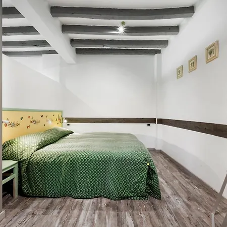 公寓 Borgo Degli Ulivi 克雷斯佩拉诺