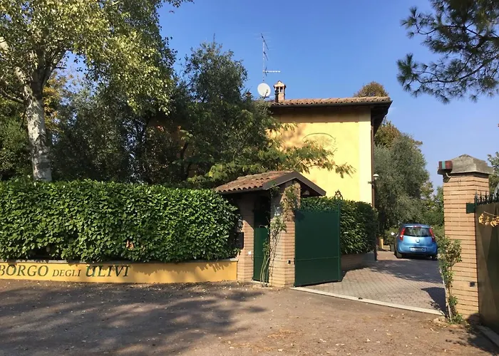 Borgo Degli Ulivi *